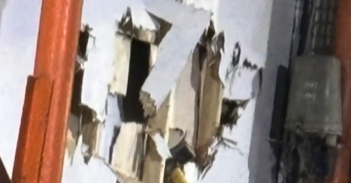 Man Burst Into Indonesian Store with Knife and Hammer, Claims He’s Looking for Girlfriend