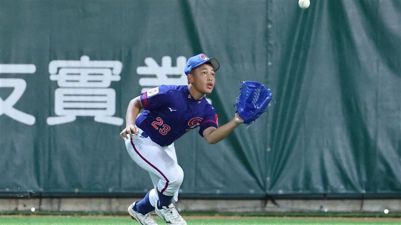 U12 Baseball: Hu Cheng-En Steals 3 Bases Against Australia, Aiming for 30 Stolen Bases Against Japan