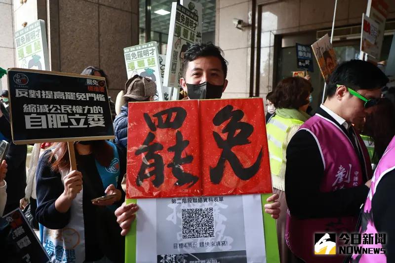 民調顯示58%民眾不支持大罷免，風向驚人變化