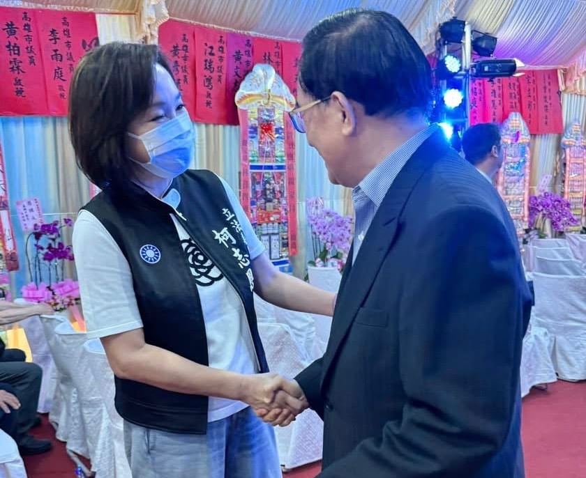 高雄警方為議員母喪提供「總統級」交通指揮，基層員警不滿發聲
